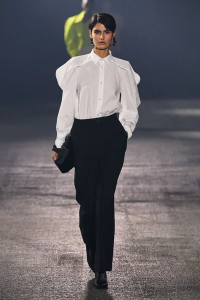 Look 7